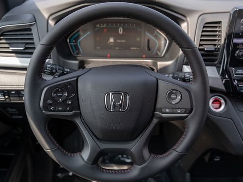 Used 2023 Honda Odyssey Sport image 9