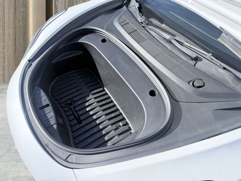 Used 2023 Tesla Model 3 Standard Range image 23