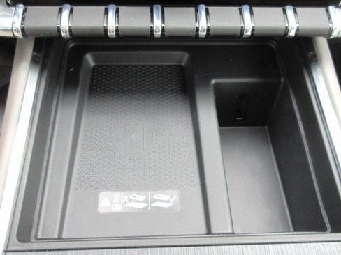 New 2026 GMC Acadia Elevation w/ Elevation Premium Package FWD image 19