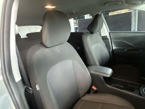 Used 2024 Hyundai Kona SE FWD image 27