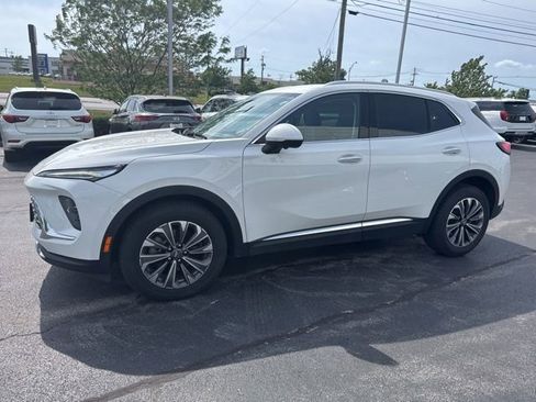 Used 2024 Buick Envision Preferred AWD/4WD image 3