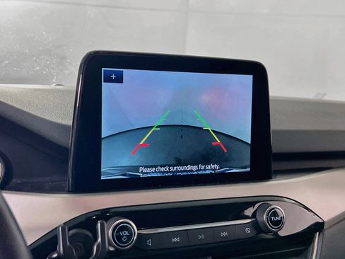 Used 2020 Ford Escape SE image 14