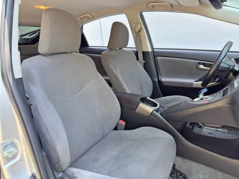 Used 2014 Toyota Prius Prime Plug-In Hybrid FWD image 32