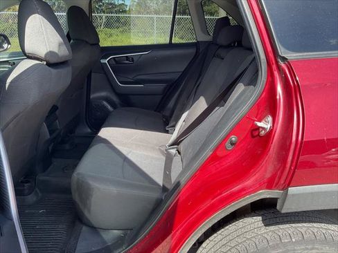 Used 2020 Toyota RAV4 LE w/ All Weather Liner Package FWD image 17