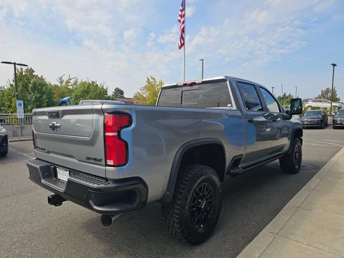 New 2026 Chevrolet Silverado 2500 ZR2 w/ LPO, Dark Essentials Package AWD/4WD image 7