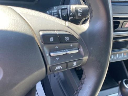 Used 2022 Hyundai Kona Limited image 22