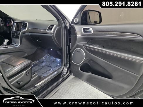 Used 2016 Jeep Grand Cherokee SRT image 13