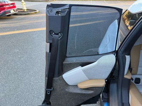 Used 2015 BMW i3 w/ Range Extender image 28