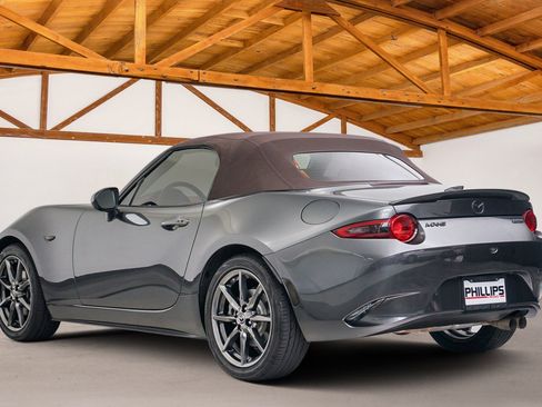 Used 2019 MAZDA MX-5 Miata Grand Touring image 4