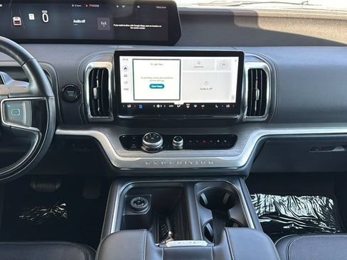 Certified 2025 Ford Expedition Max Platinum AWD/4WD image 10