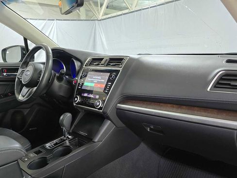 Used 2019 Subaru Outback 3.6R Limited image 11