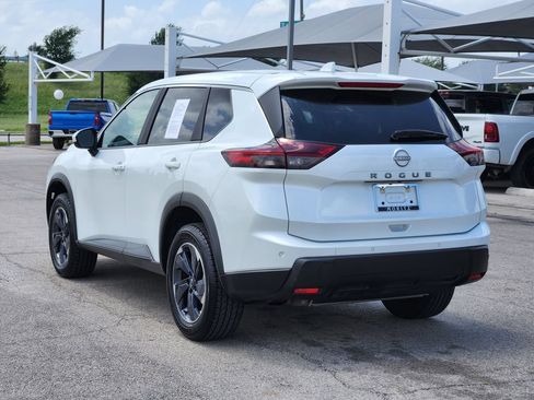 Used 2025 Nissan Rogue SV FWD image 7