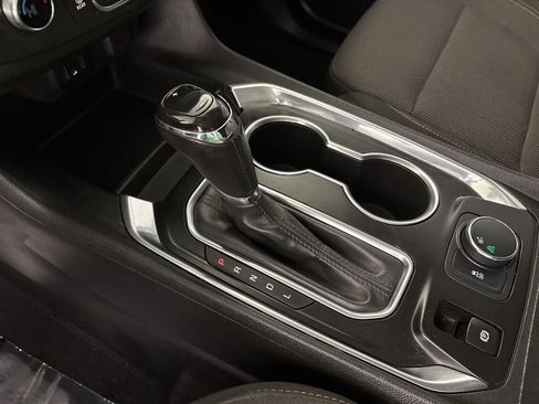 Used 2020 Chevrolet Traverse LT image 37