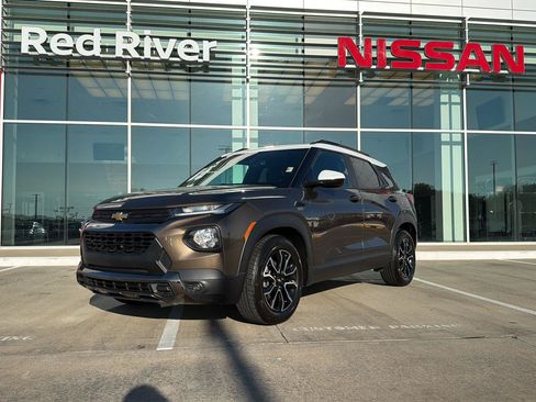 Used 2022 Chevrolet TrailBlazer ACTIV w/ Sun and Liftgate Package FWD image 1