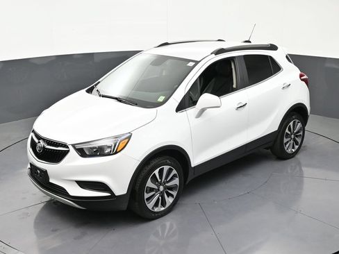 Used 2022 Buick Encore Preferred AWD/4WD image 16