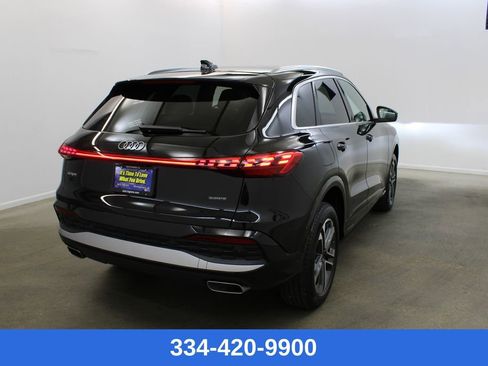 Used 2025 Audi Q5 Premium Plus w/ Premium Plus image 4