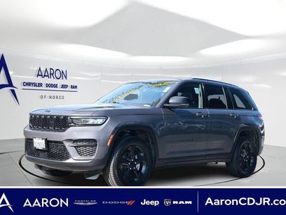 Used 2023 Jeep Grand Cherokee Altitude
