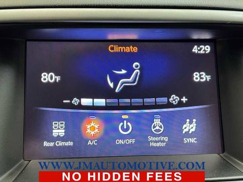 Used 2019 Nissan Pathfinder SL image 25