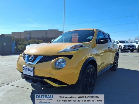 Used 2016 Nissan Juke SV image 3