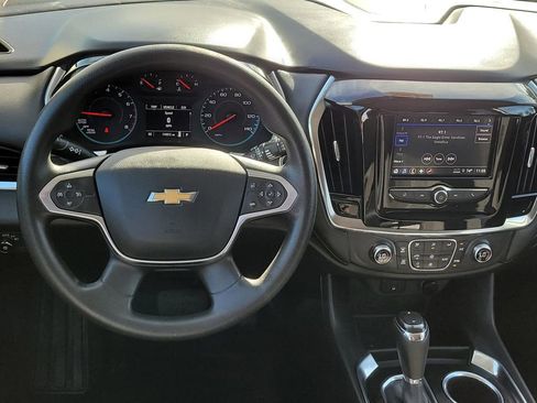 Used 2020 Chevrolet Traverse LS image 18