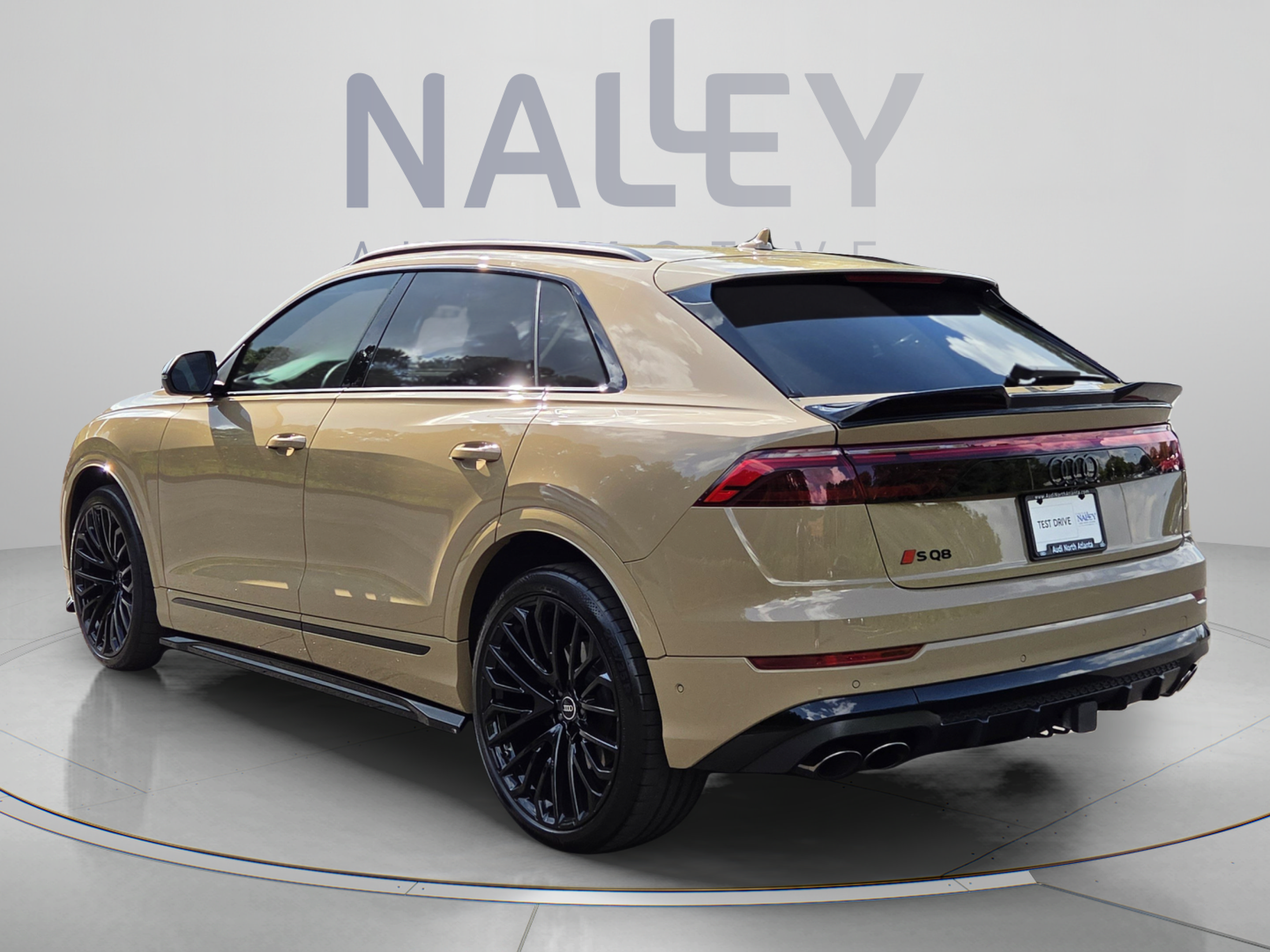 Used 2024 Audi SQ8 Premium Plus AWD/4WD image 3