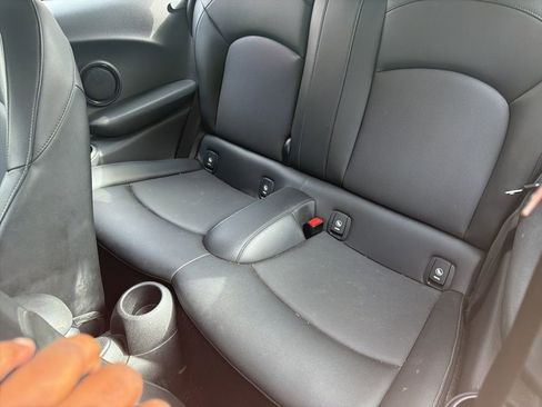 Used 2017 MINI Cooper S image 19