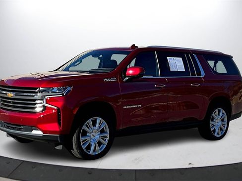 Used 2024 Chevrolet Suburban High Country image 4