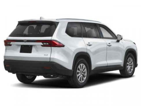 Used 2024 Toyota Grand Highlander AWD image 2