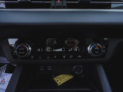 New 2026 Mitsubishi Outlander SEL FWD image 22