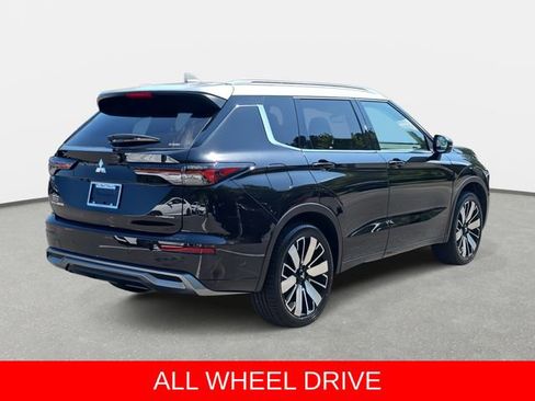 Used 2025 Mitsubishi Outlander AWD image 5