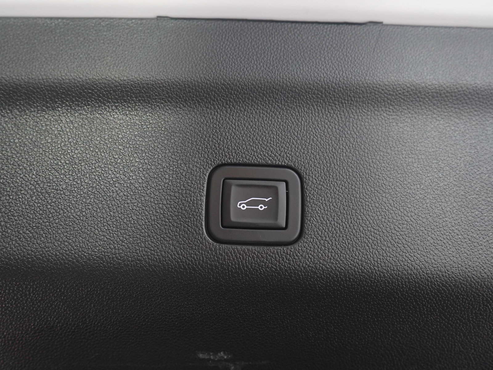 Used 2025 GMC Yukon Denali w/ Sun & Power Step Package AWD/4WD image 11