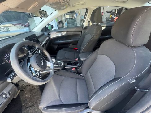 Used 2023 Kia Forte LXS FWD image 7
