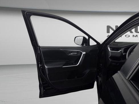 Used 2021 Toyota RAV4 XLE image 27