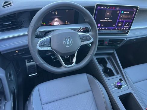 New 2026 Volkswagen Tiguan SE R-Line FWD image 30