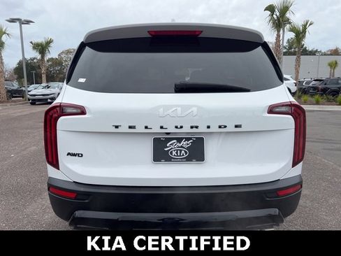 Certified 2022 Kia Telluride EX w/ EX Premium Package image 6