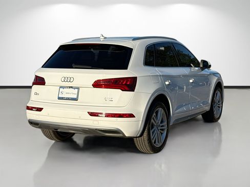 Used 2018 Audi Q5 Premium Plus w/ Premium Plus Package image 3