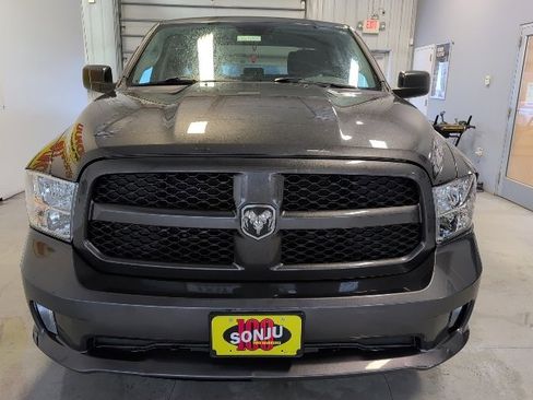 Used 2015 RAM 1500 Express image 10