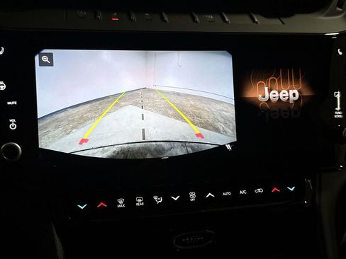 New 2026 Jeep Grand Cherokee 4WD image 16