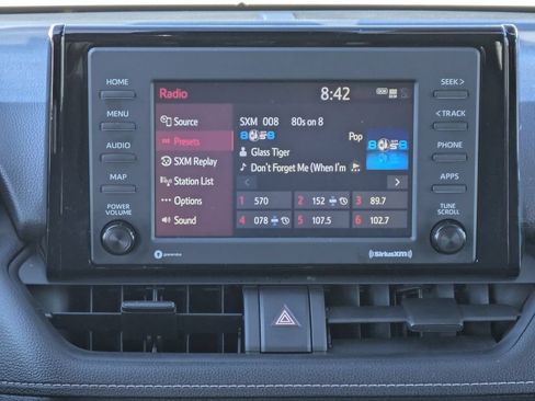 Used 2022 Toyota RAV4 XLE w/ Convenience Package FWD image 27
