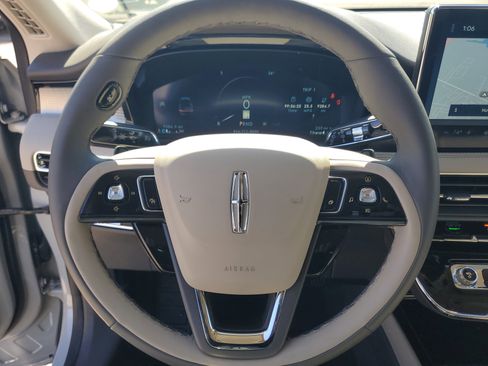 Used 2023 Lincoln Corsair AWD w/ Equipment Group 101A image 14