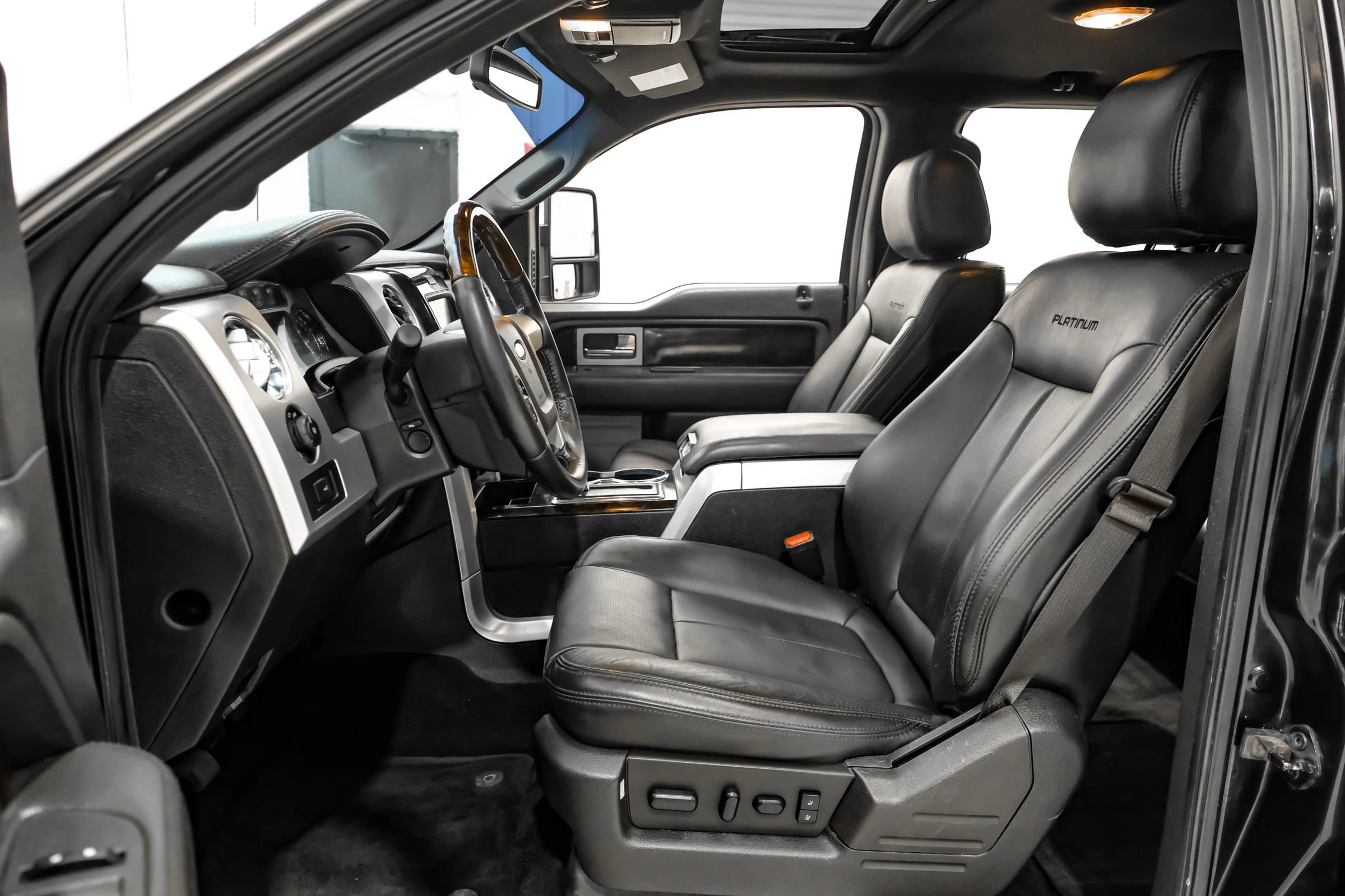 Used 2014 Ford F150 Platinum AWD/4WD image 12