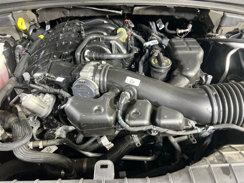 Used 2023 Jeep Grand Cherokee L Laredo AWD/4WD image 28