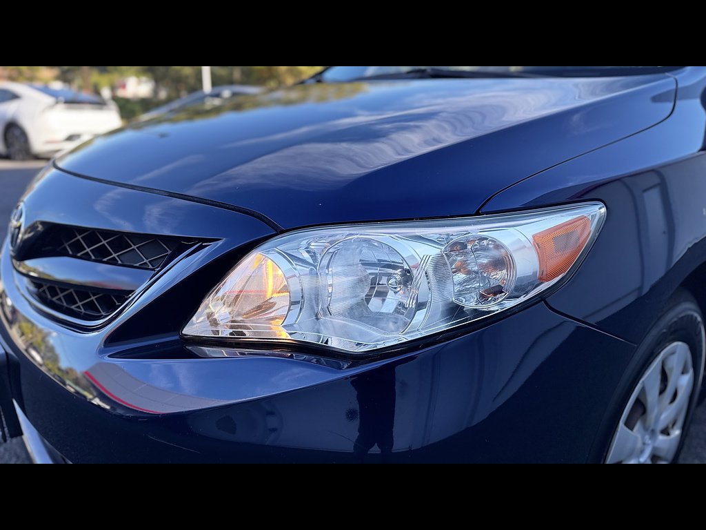 Used 2011 Toyota Corolla FWD image 11