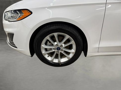 Used 2020 Ford Fusion SE FWD image 40
