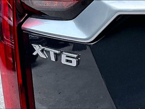 Used 2020 Cadillac XT6 Premium Luxury FWD image 10