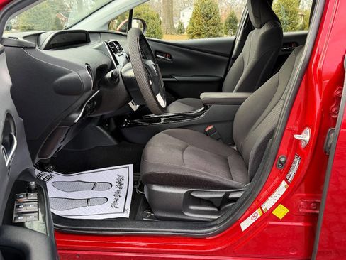 Used 2018 Toyota Prius Prime Plus image 11