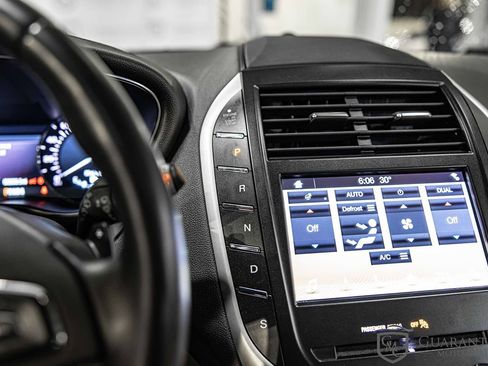 Used 2018 Lincoln MKC Reserve w/ Lincoln MKC Climate Package image 28