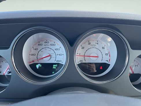 Used 2014 Dodge Challenger R/T image 25