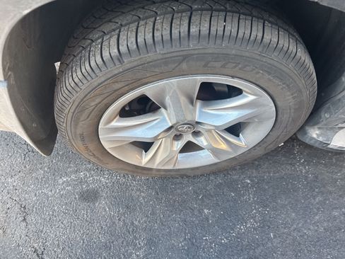 Used 2017 Toyota Highlander Limited image 8