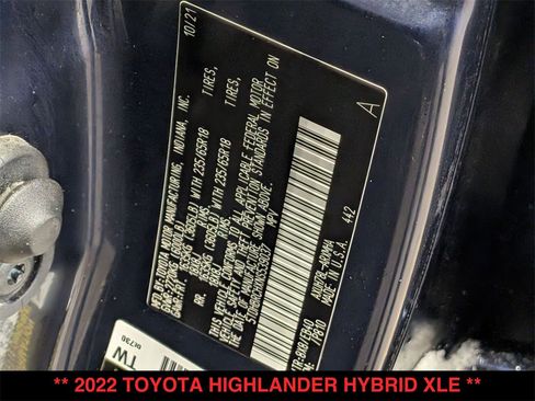 Used 2022 Toyota Highlander XLE image 31